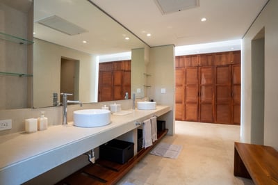 Luxury Villa Photo #59