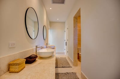 Luxury Villa Photo #39