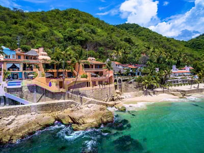 Luxury Villa Photo #25