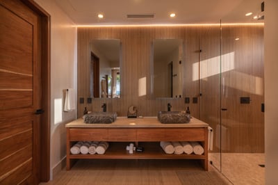 Luxury Villa Photo #50