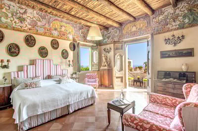 Luxury Villa Photo #24