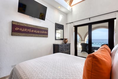 Luxury Villa Photo #51