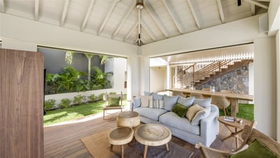 Luxury Villa Photo #23