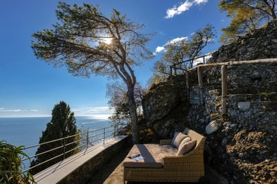 Luxury Villa Photo #13