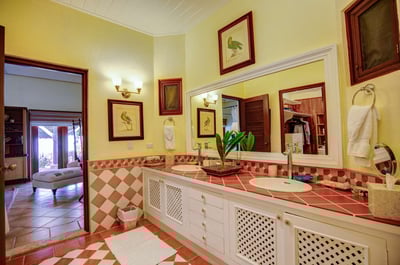 Luxury Villa Photo #50