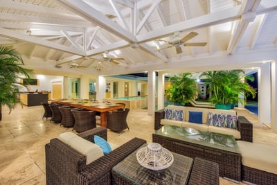 Luxury Villa Photo #15