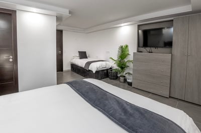 Luxury Villa Photo #50