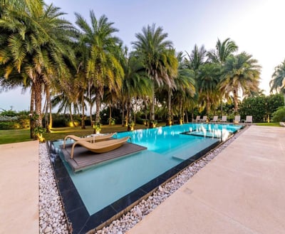 Luxury Villa Photo #5