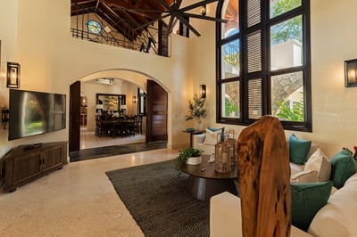 Luxury Villa Photo #13