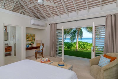 Luxury Villa Photo #14