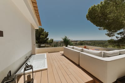 Luxury Villa Photo #7