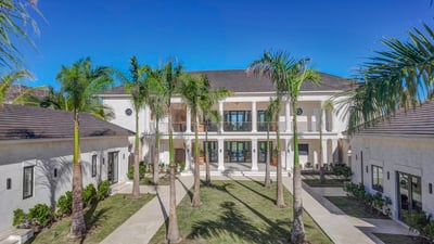 Luxury Villa Photo #54