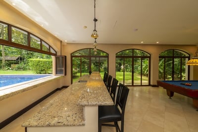 Luxury Villa Photo #34