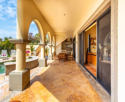 Luxury Villa Photo #14