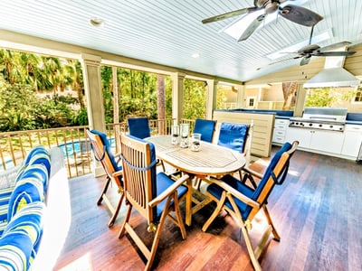 Luxury Villa Photo #6