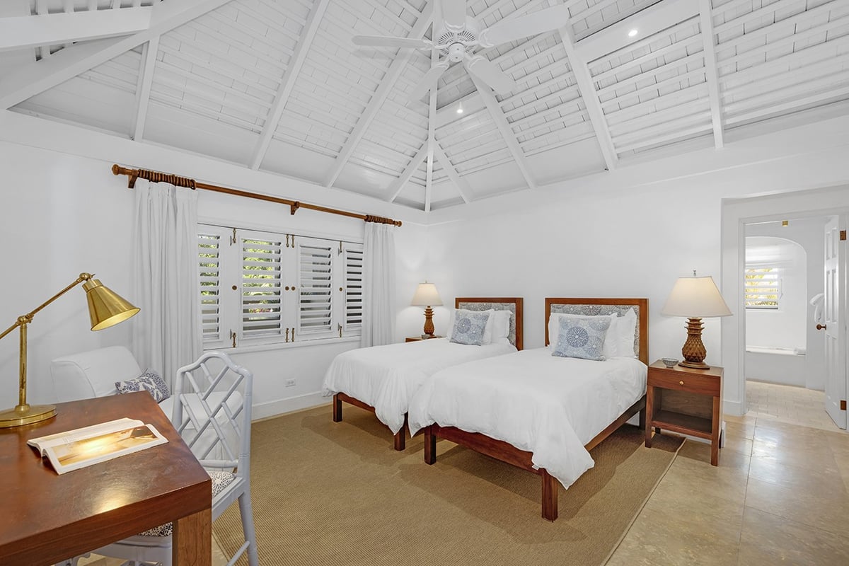 Longview Villa