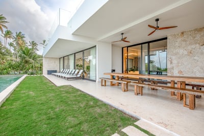 Luxury Villa Photo #3
