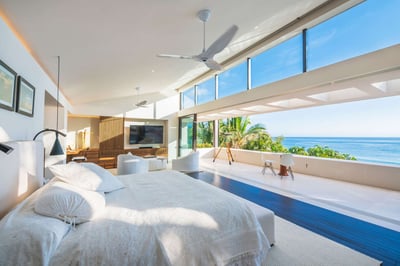 Luxury Villa Photo #34