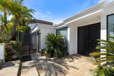 Luxury Villa Photo #14