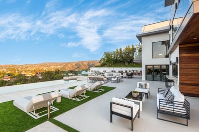 Luxury Villa Photo #3