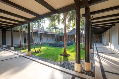 Luxury Villa Photo #11