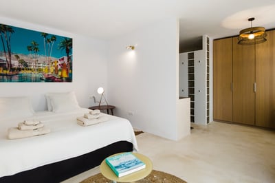 Luxury Villa Photo #24