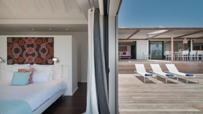 Luxury Villa Photo #32