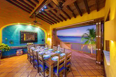 Luxury Villa Photo #22