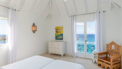 Luxury Villa Photo #43