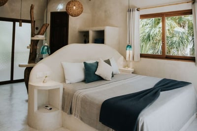 Luxury Villa Photo #11