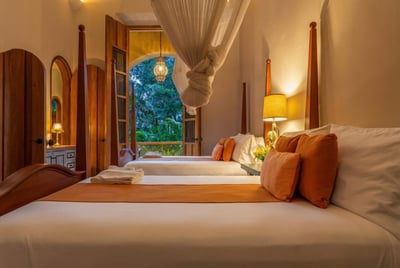 Luxury Villa Photo #23
