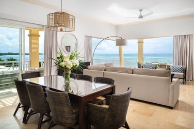 Luxury Villa Photo #3