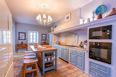 Luxury Villa Photo #16