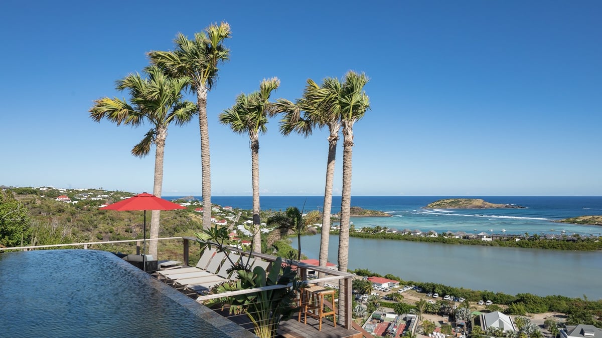 Pool & Terrace - Image 8