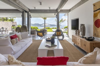 Luxury Villa Photo #30