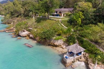 Luxury Villa Photo #3