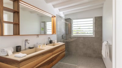 Luxury Villa Photo #43