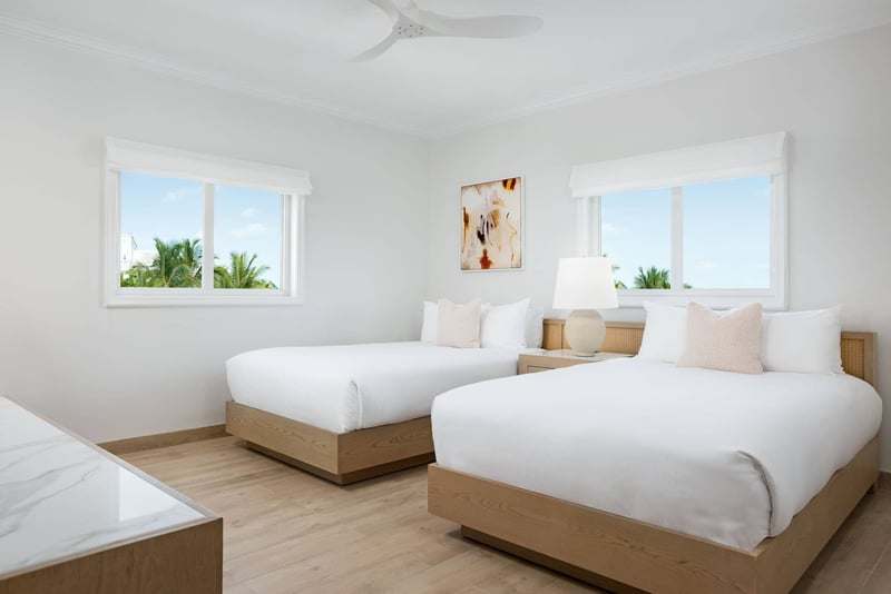 Deluxe 2 BDM Oceanfront Suite at Alexandra Resort