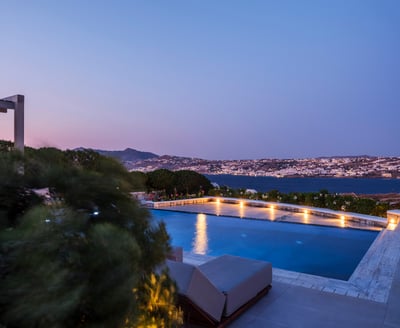 Luxury Villa Photo #7