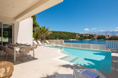 Luxury Villa Photo #20