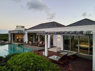 Luxury Villa Photo #2
