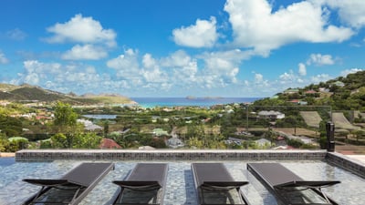 Luxury Villa Photo #6