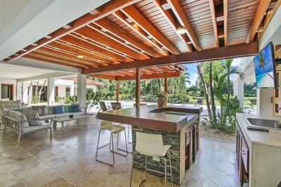 Luxury Villa Photo #13