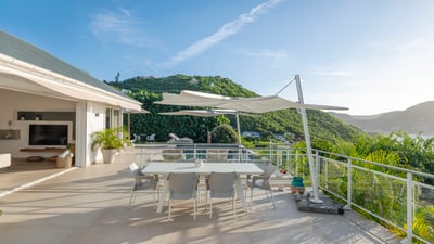 Luxury Villa Photo #17