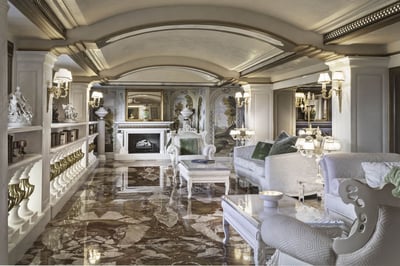 Luxury Villa Photo #6