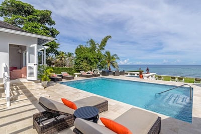 Luxury Villa Photo #3