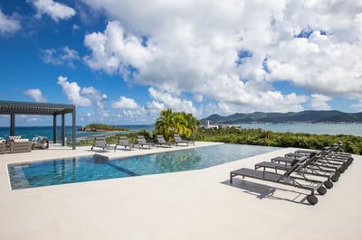 Luxury Villa Photo #4