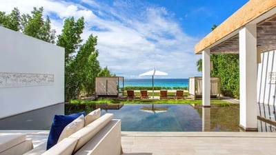 Luxury Villa Photo #3