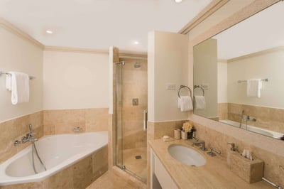 Luxury Villa Photo #7