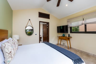 Luxury Villa Photo #38